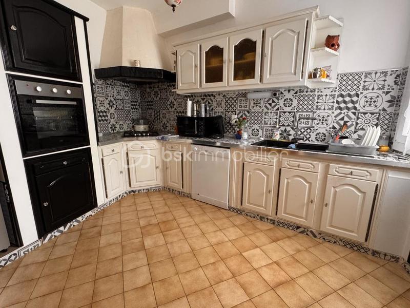 Immeuble - 150 m² - 7 pièces