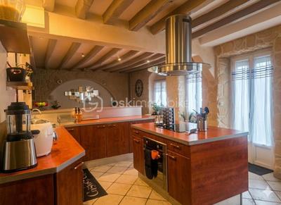 Maison ancienne - 200 m² - 7 pièces