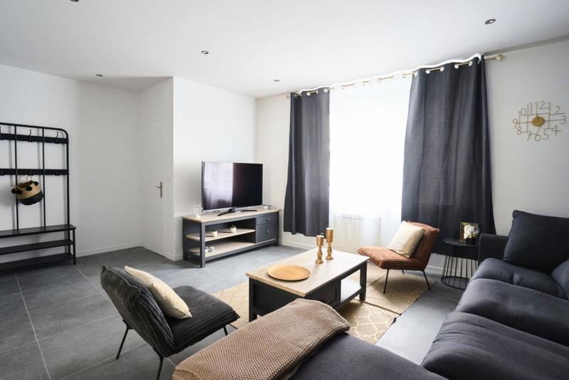 Maison - 152 m² - 8 pièces