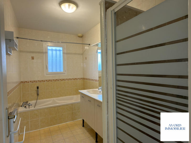 Maison - 106 m² - 6 pièces