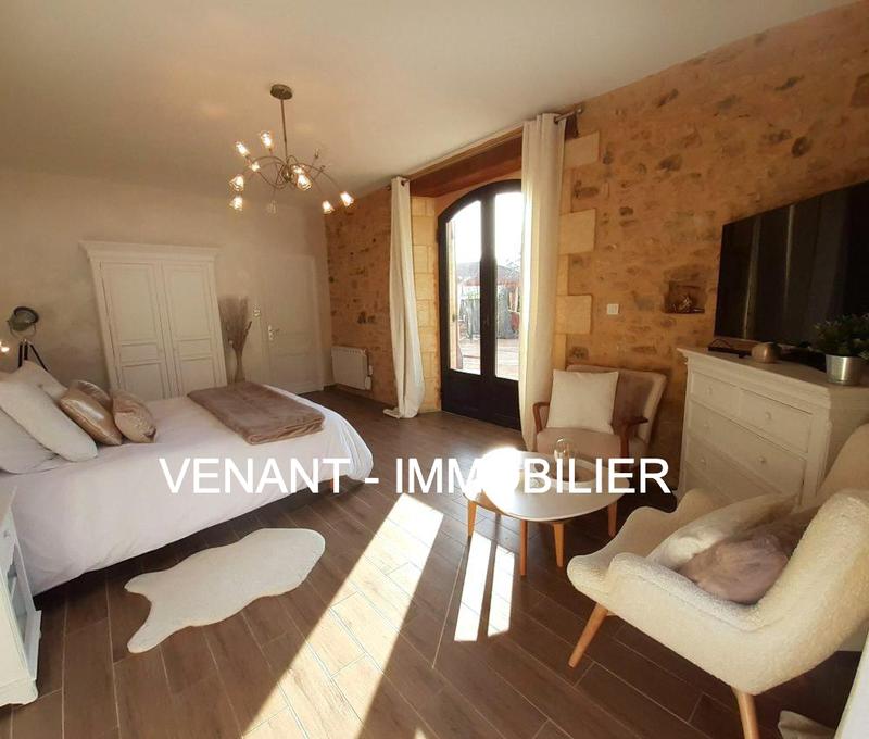 Villa - 457 m² - 16 pièces