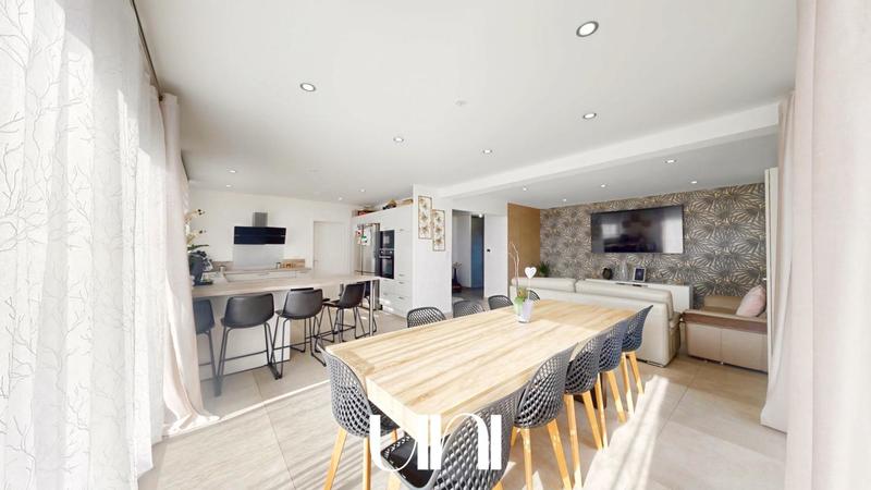 Maison - 148 m² - 6 pièces