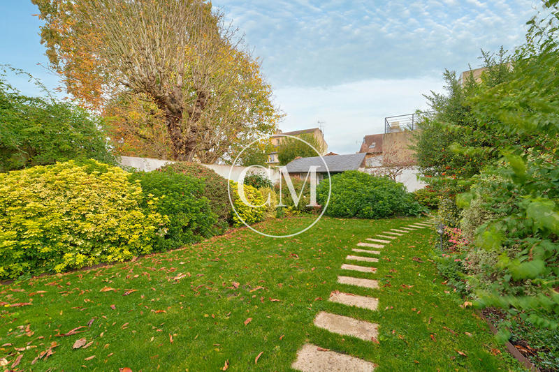 Hôtel particulier - 235 m² - 7 pièces