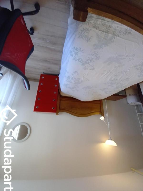 Chambre - 12 m² - 1 pièce