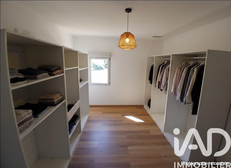 Maison - 305 m² - 8 pièces