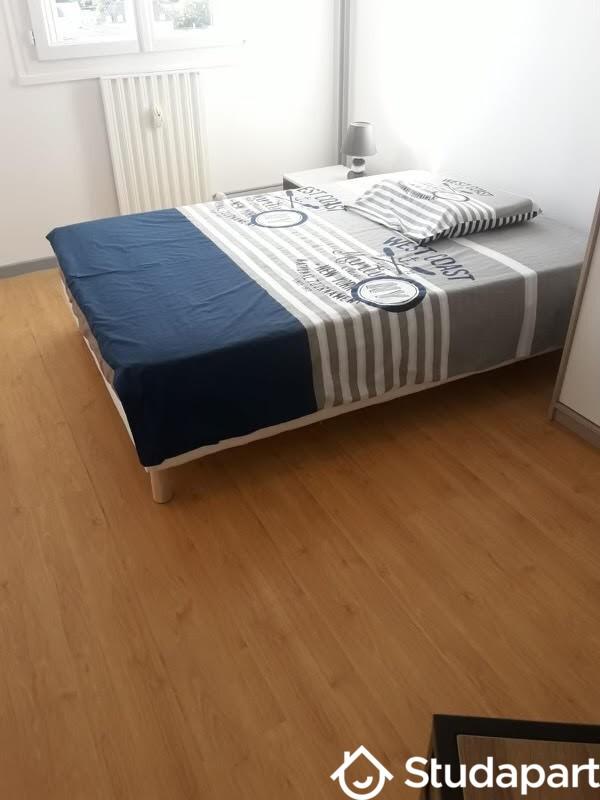 Chambre - 12 m² - 1 pièce
