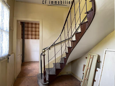 Maison - 174 m² - 7 pièces