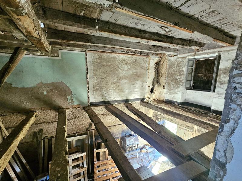 Maison - 250 m² - 5 pièces