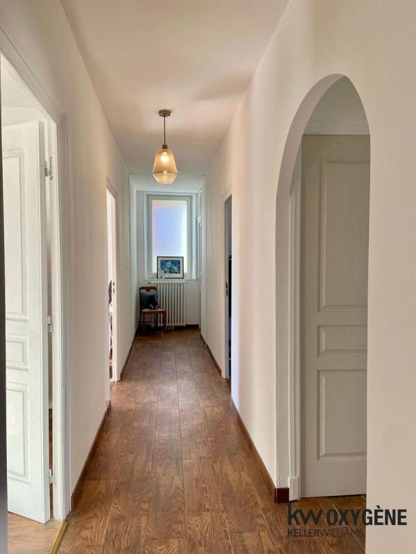 Maison - 220 m² - 6 pièces