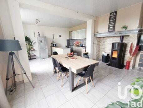 Maison - 142 m² - 8 pièces