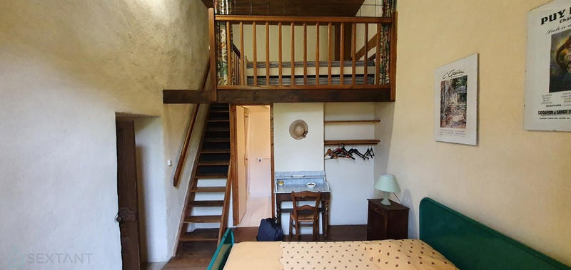 Maison - 250 m² - 4 pièces