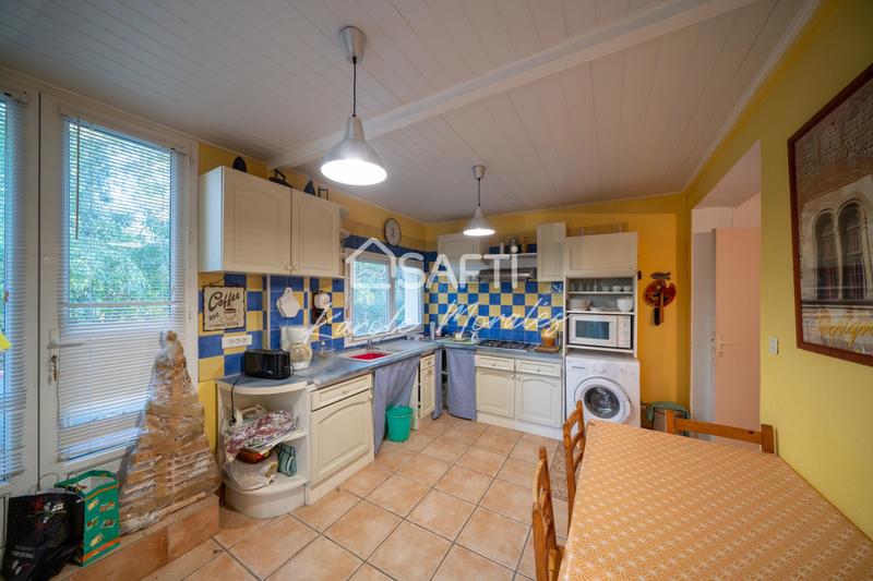 Maison - 240 m² - 6 pièces