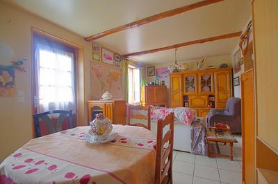 Maison - 320 m² - 4 pièces