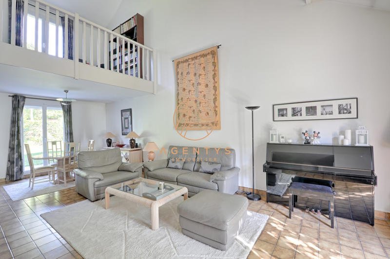 Maison - 144 m² - 7 pièces