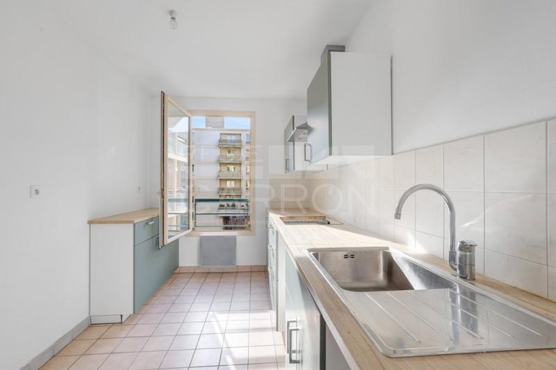 Appartement - 80 m² - 3 pièces