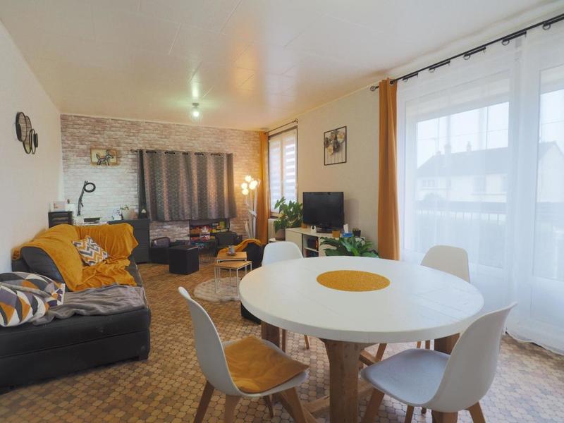 Maison - 95 m² - 4 pièces