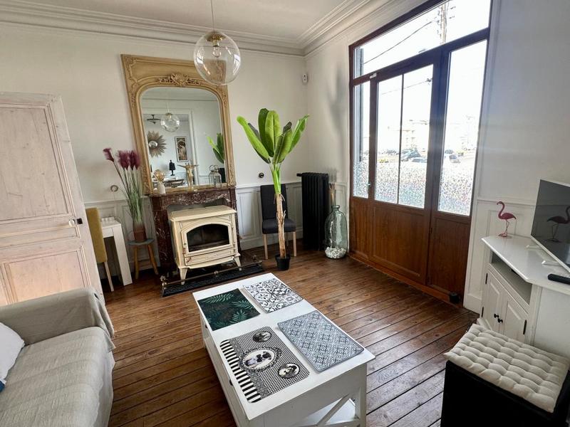 Villa - 194 m² - 8 pièces