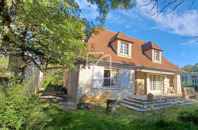 Maison - 120 m² - 10 pièces