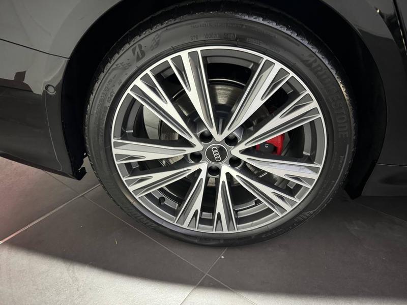 Audi A6 Avant 55 TFSIe 367 ch s tronic 7 Quattro Competition