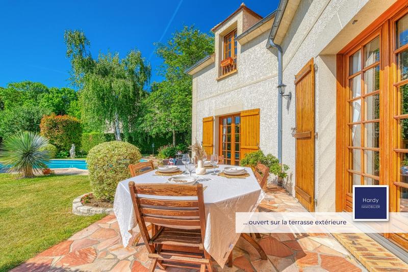 Maison - 210 m² - 9 pièces