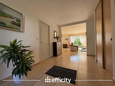 Maison - 215 m² - 6 pièces