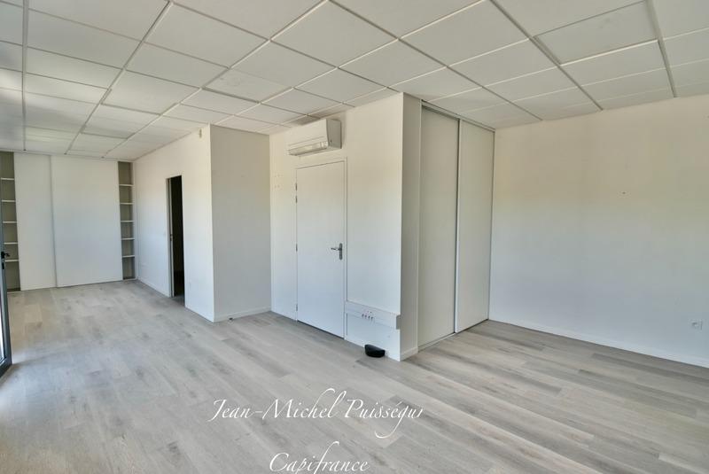 Bureau - 250 m² - 2 pièces