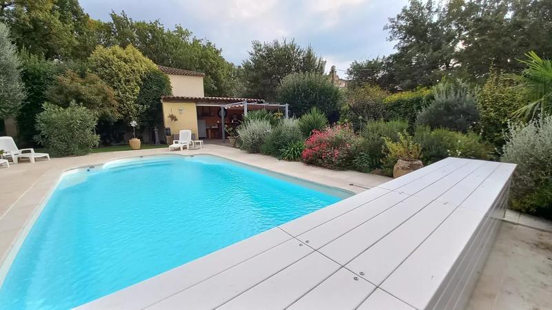 Appartement - 211 m² - 8 pièces