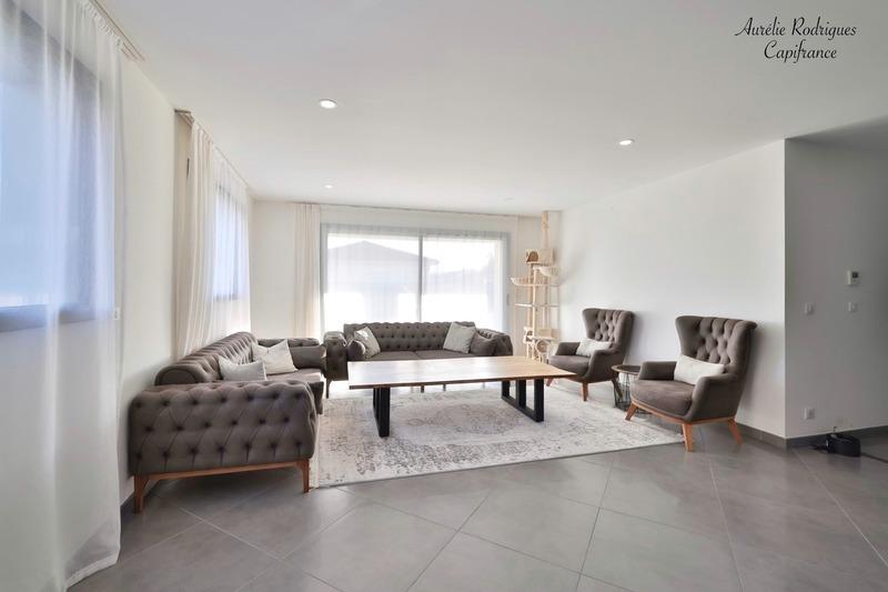 Maison - 194 m² - 7 pièces