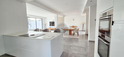 Villa - 185 m² - 4 pièces