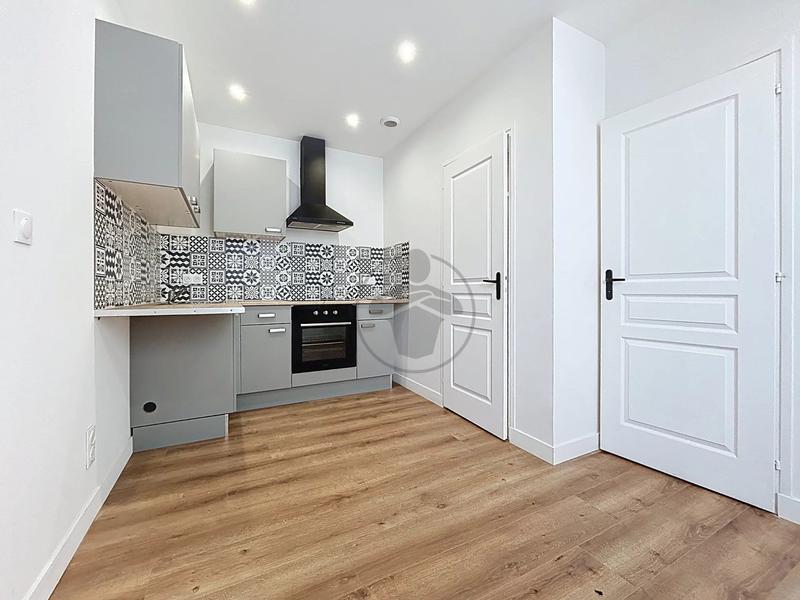 Immeuble - 109 m² - 6 pièces