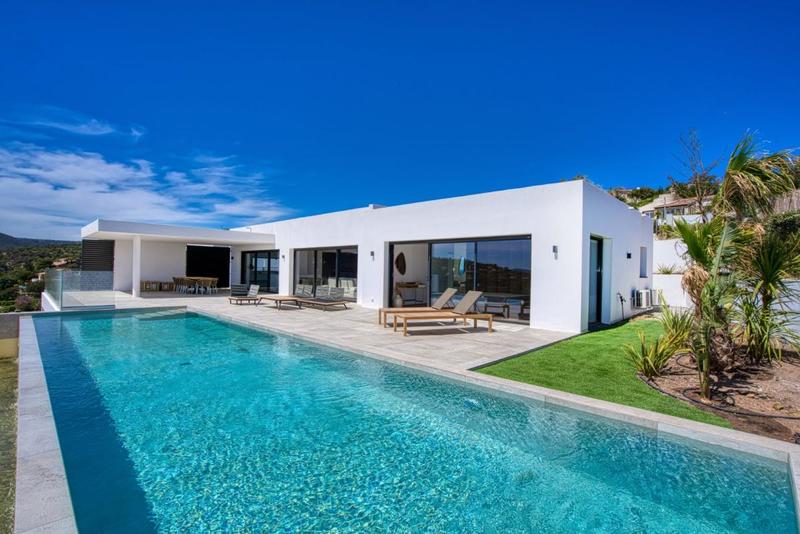 Villa - 287 m² - 7 pièces