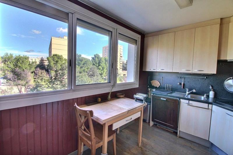 Appartement - 97 m² - 5 pièces