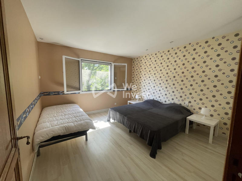 Maison traditionnelle - 340 m² - 11 pièces