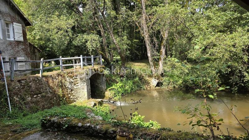 Moulin - 390 m² - 10 pièces