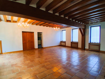 Maison - 213 m² - 6 pièces