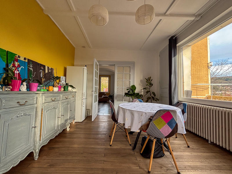 Propriété - 280 m² - 12 pièces