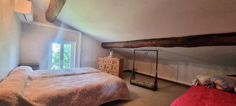 Maison - 360 m² - 10 pièces