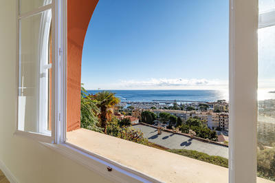 Appartement - 190 m² - 4 pièces