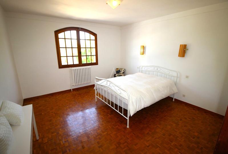 Maison - 256 m² - 7 pièces