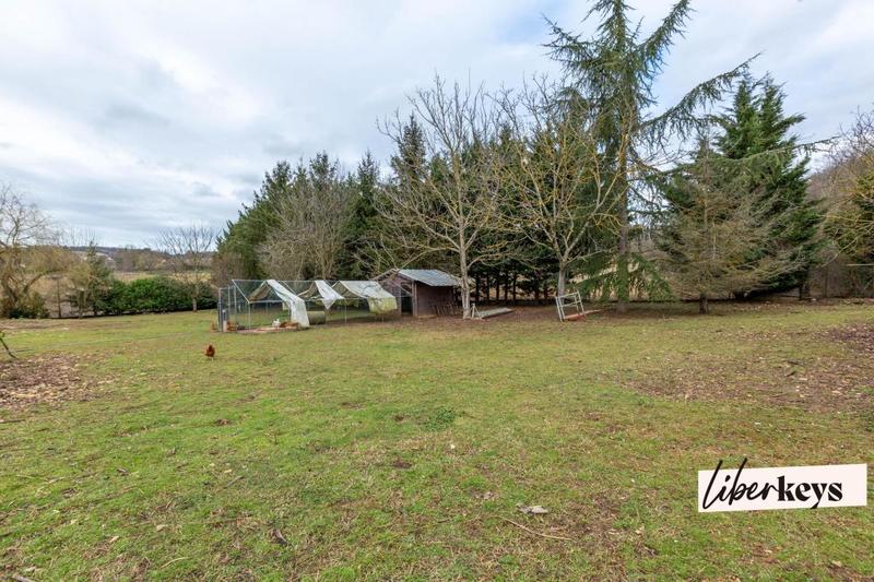 Propriété - 222 m² - 8 pièces