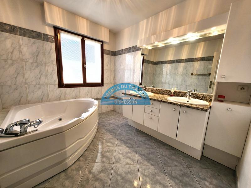 Maison - 160 m² - 7 pièces