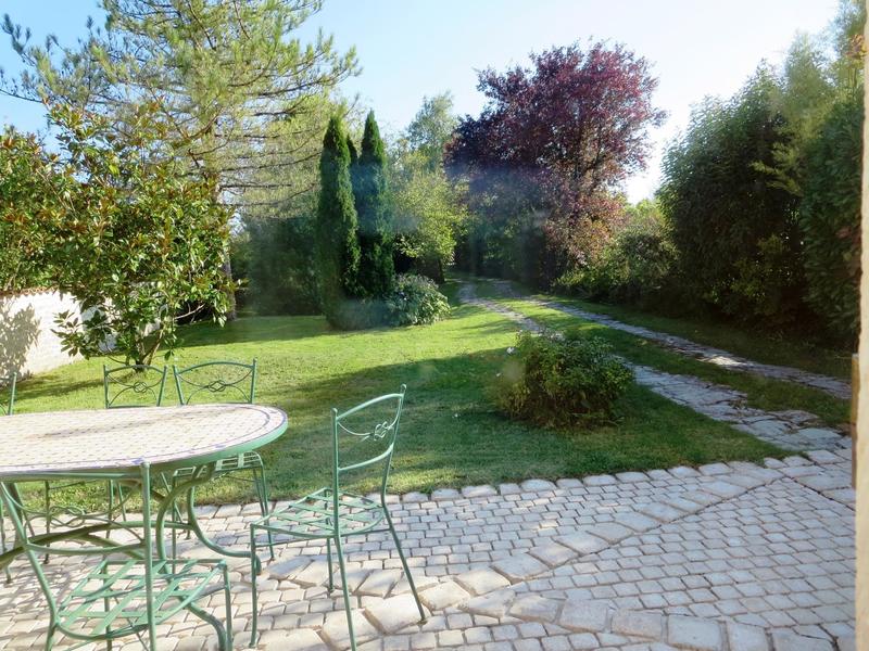 Maison - 250 m² - 7 pièces