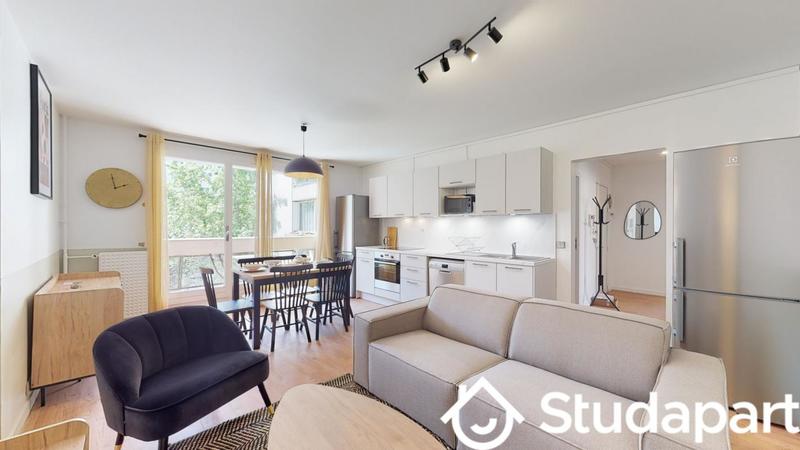 Chambre - 11 m² - 1 pièce