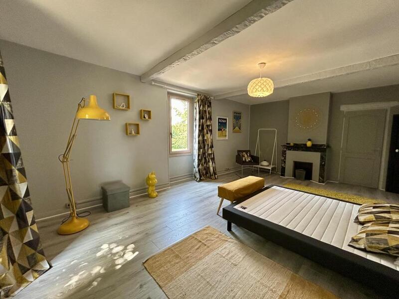 Propriété - 312 m² - 8 pièces