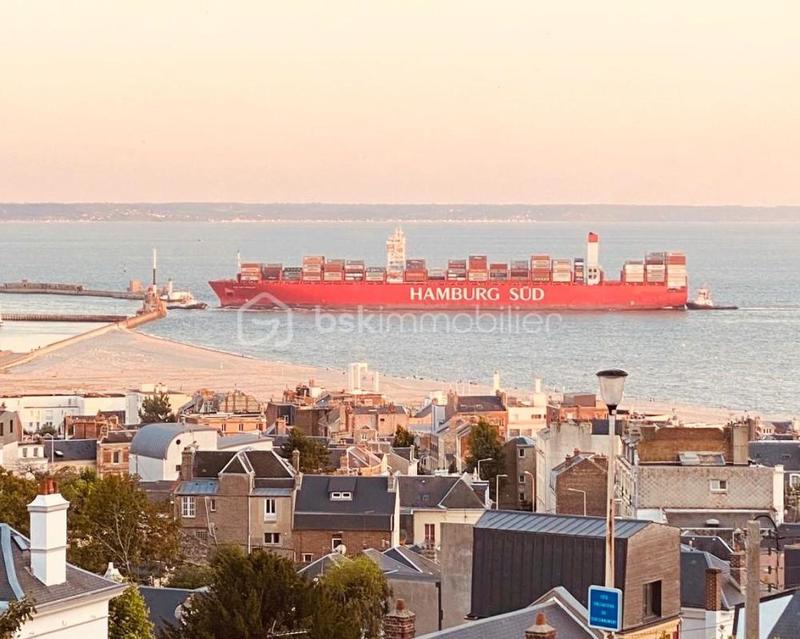 Appartement - 134 m² - 6 pièces