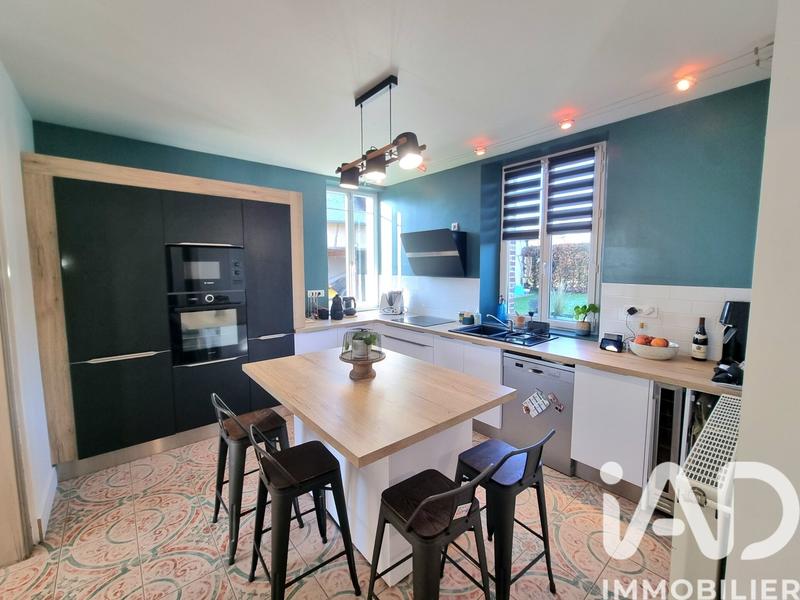 Maison - 200 m² - 10 pièces