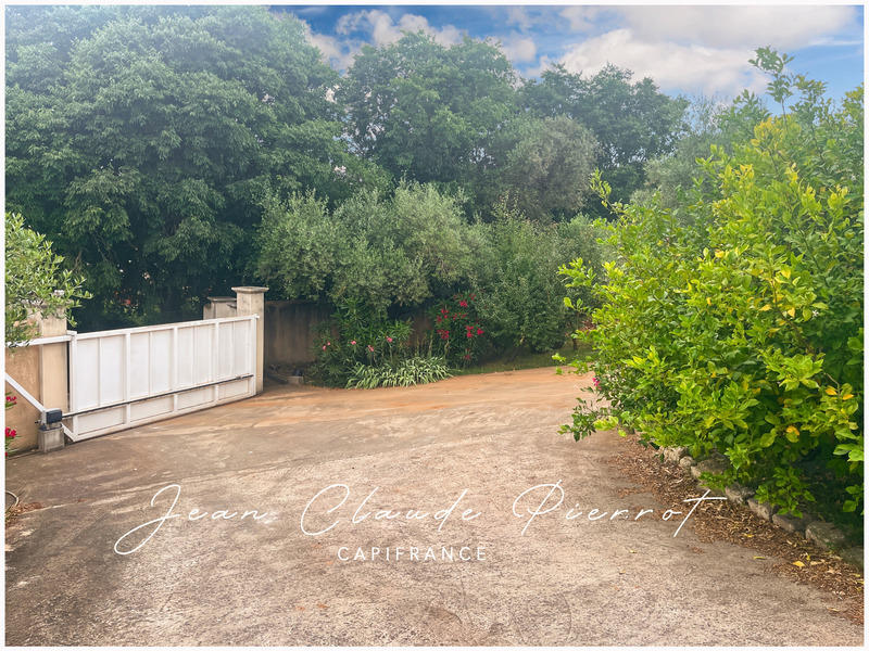 Maison - 218 m² - 5 pièces