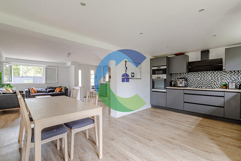 Maison - 129 m² - 6 pièces