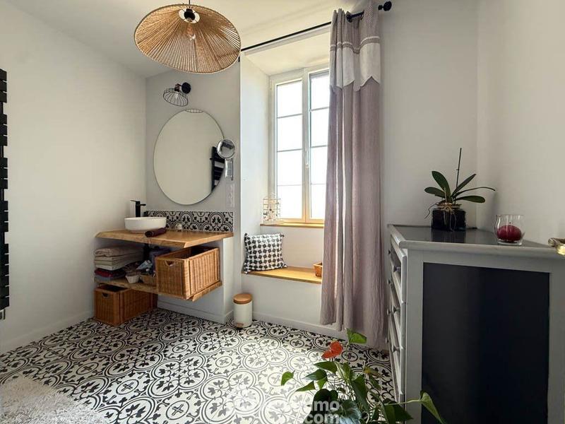 Maison de village - 205 m² - 11 pièces