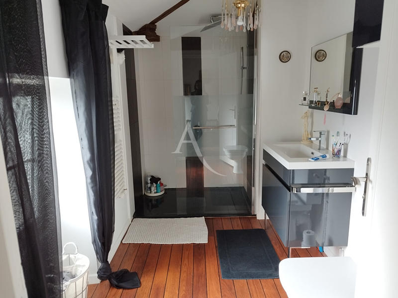 Maison - 84 m² - 3 pièces